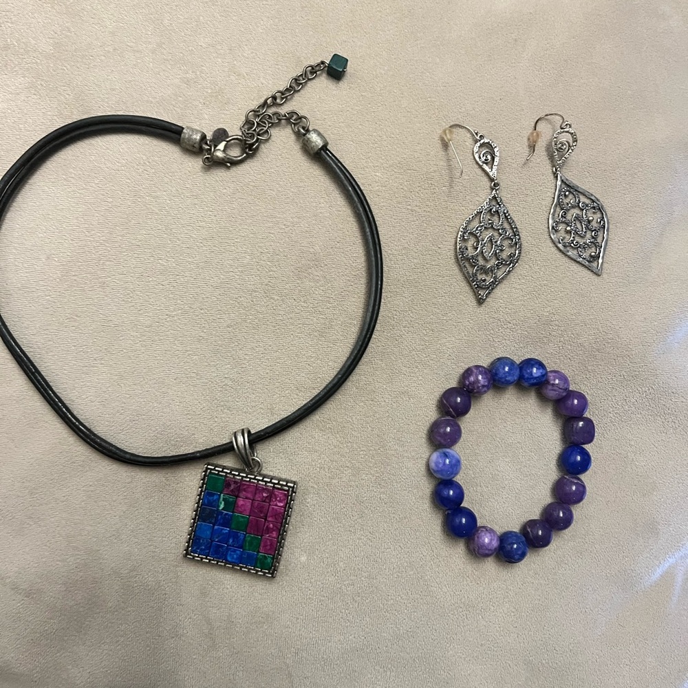 Chicos jewelry set